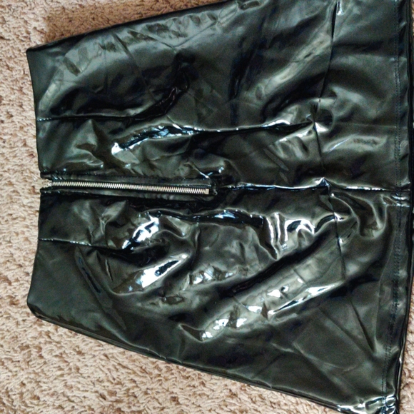 Skirt - Picture 3 of 5